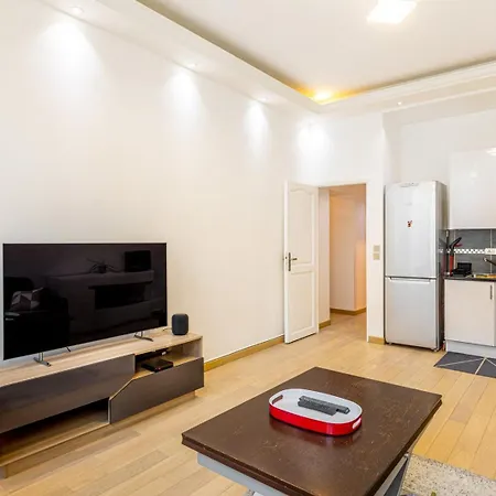 公寓 Guestready - Modern In A Prime Location